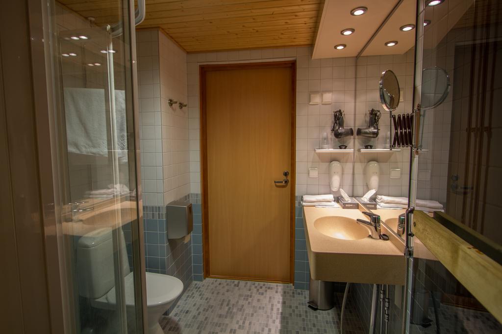 Economy Hotel Savonia Kuopio Exteriör bild