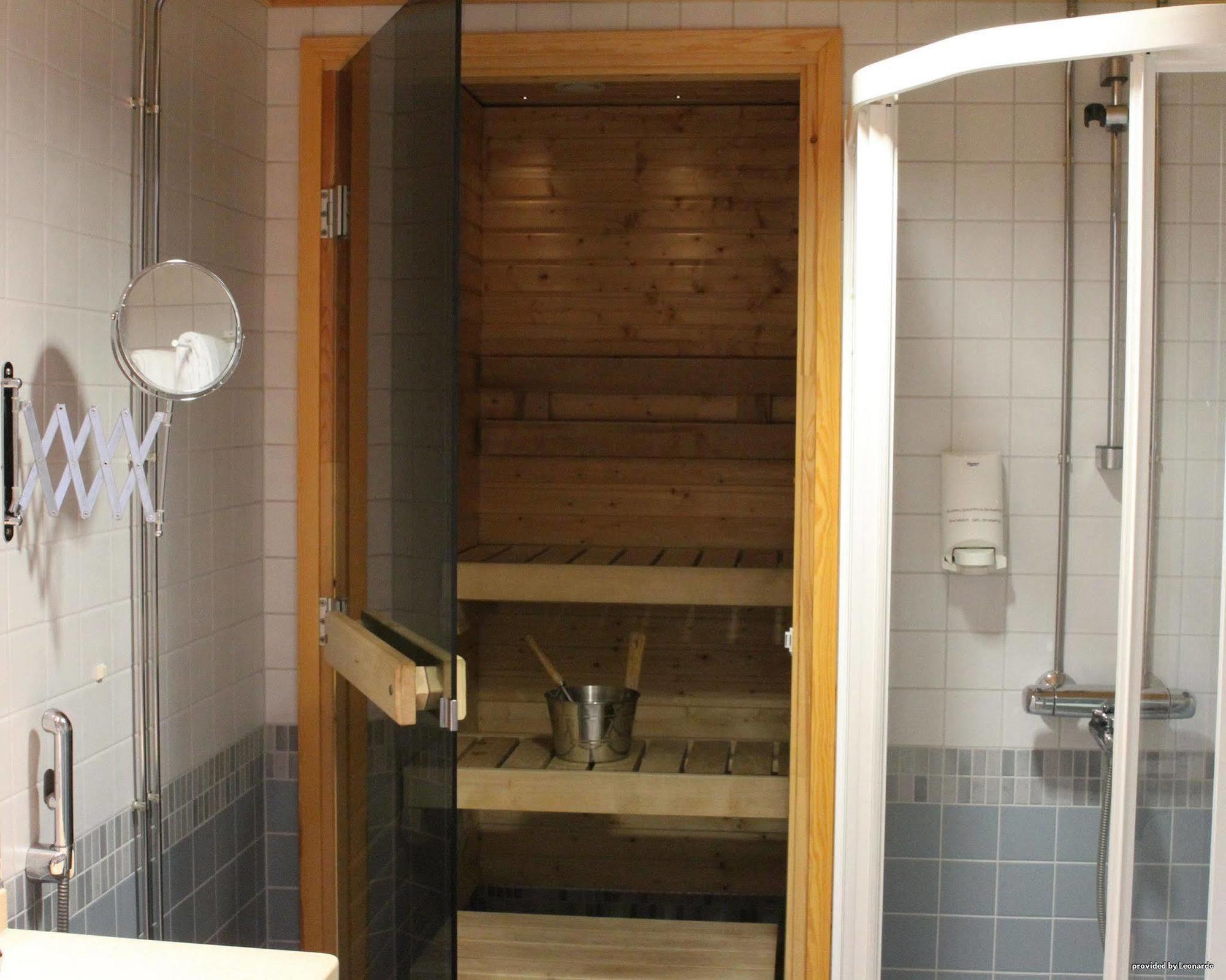 Economy Hotel Savonia Kuopio Exteriör bild